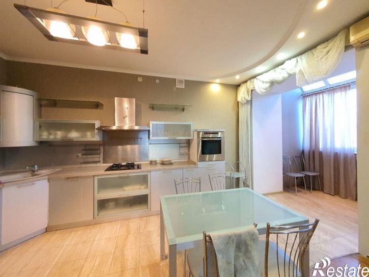 3-комн квартира Подгорная улица, 17,  д. 17