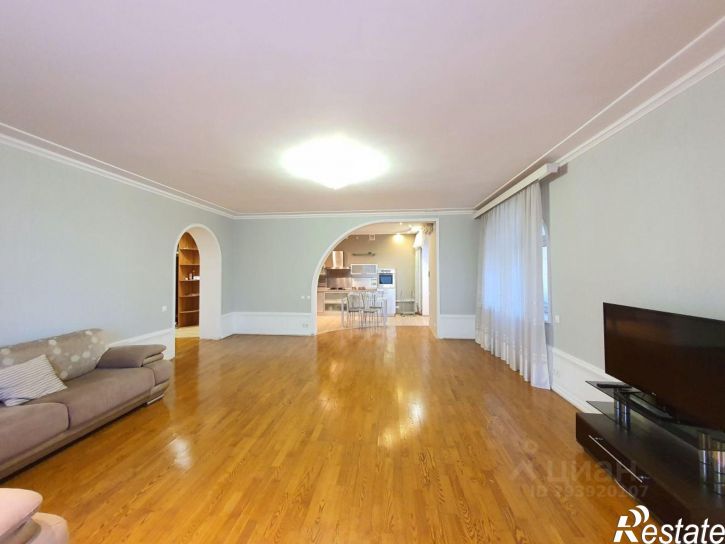 3-комн квартира Подгорная улица, 17,  д. 17