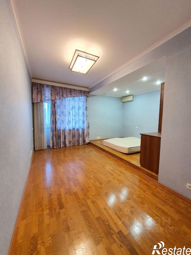 3-комн квартира Подгорная улица, 17,  д. 17