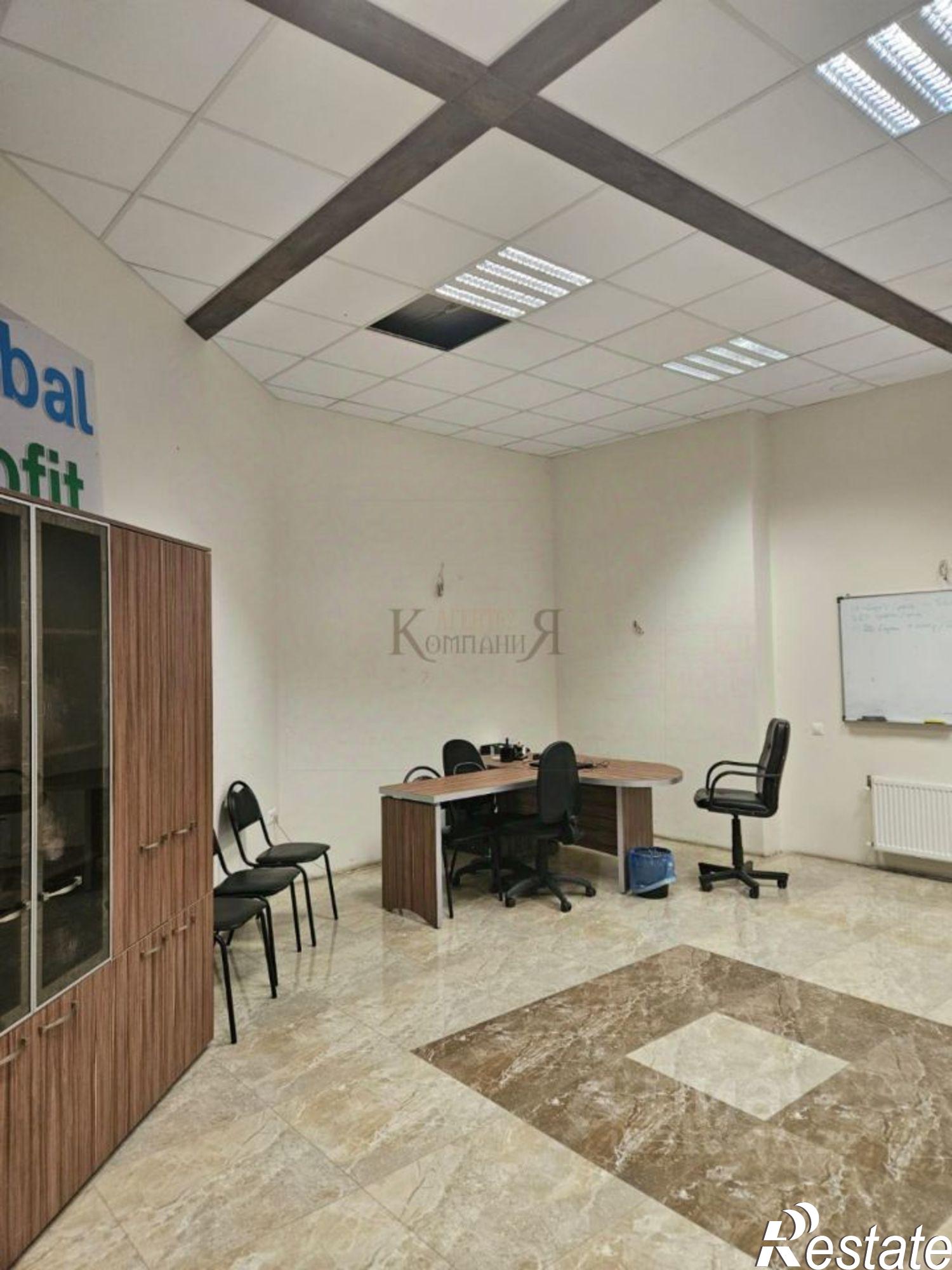 Сдать офис, помещение под офис за 100 000 рублей на улица Новосёлов, 40А