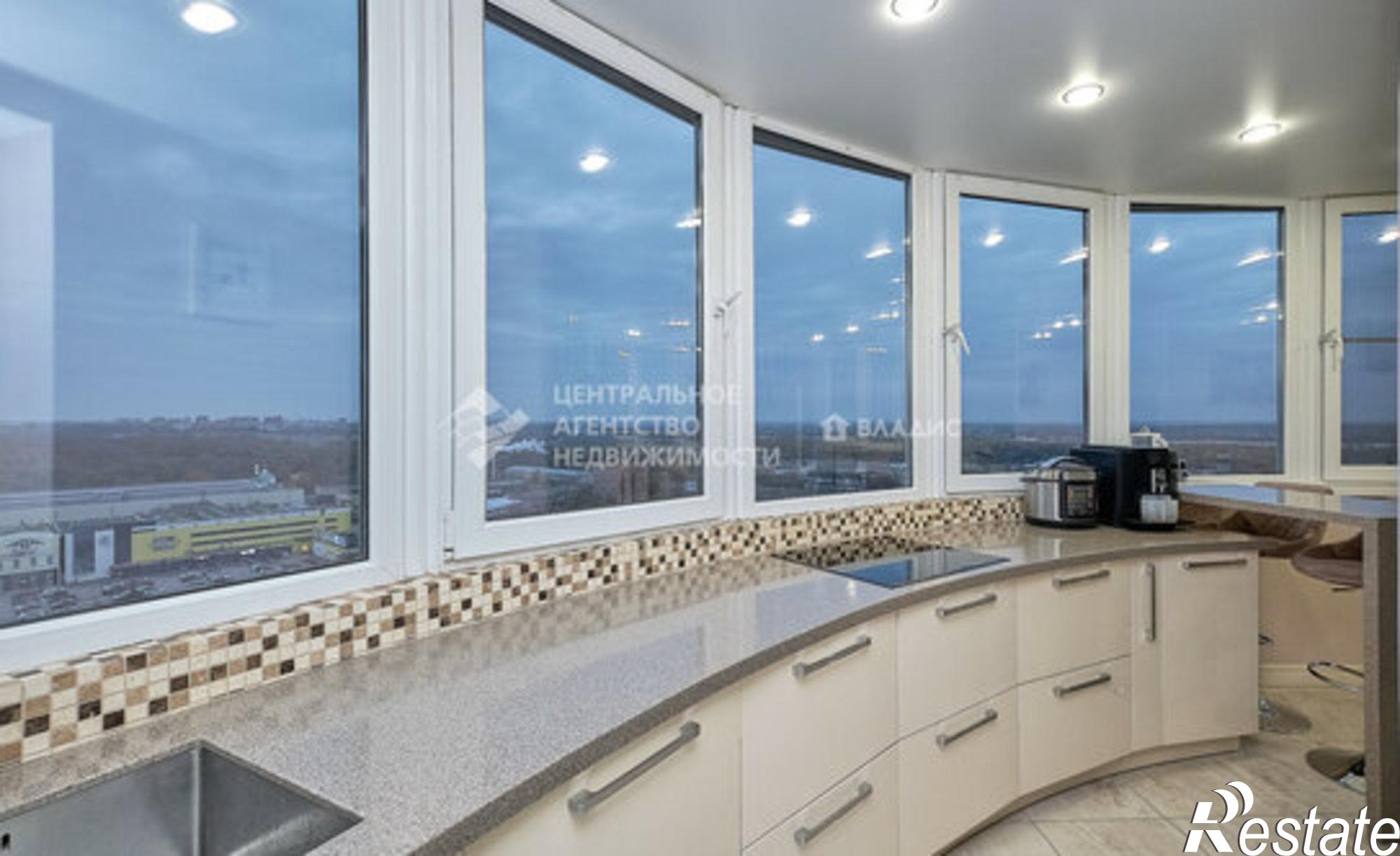 Купить квартиру за 26 000 000 рублей на Первомайский проспект, 76 к3