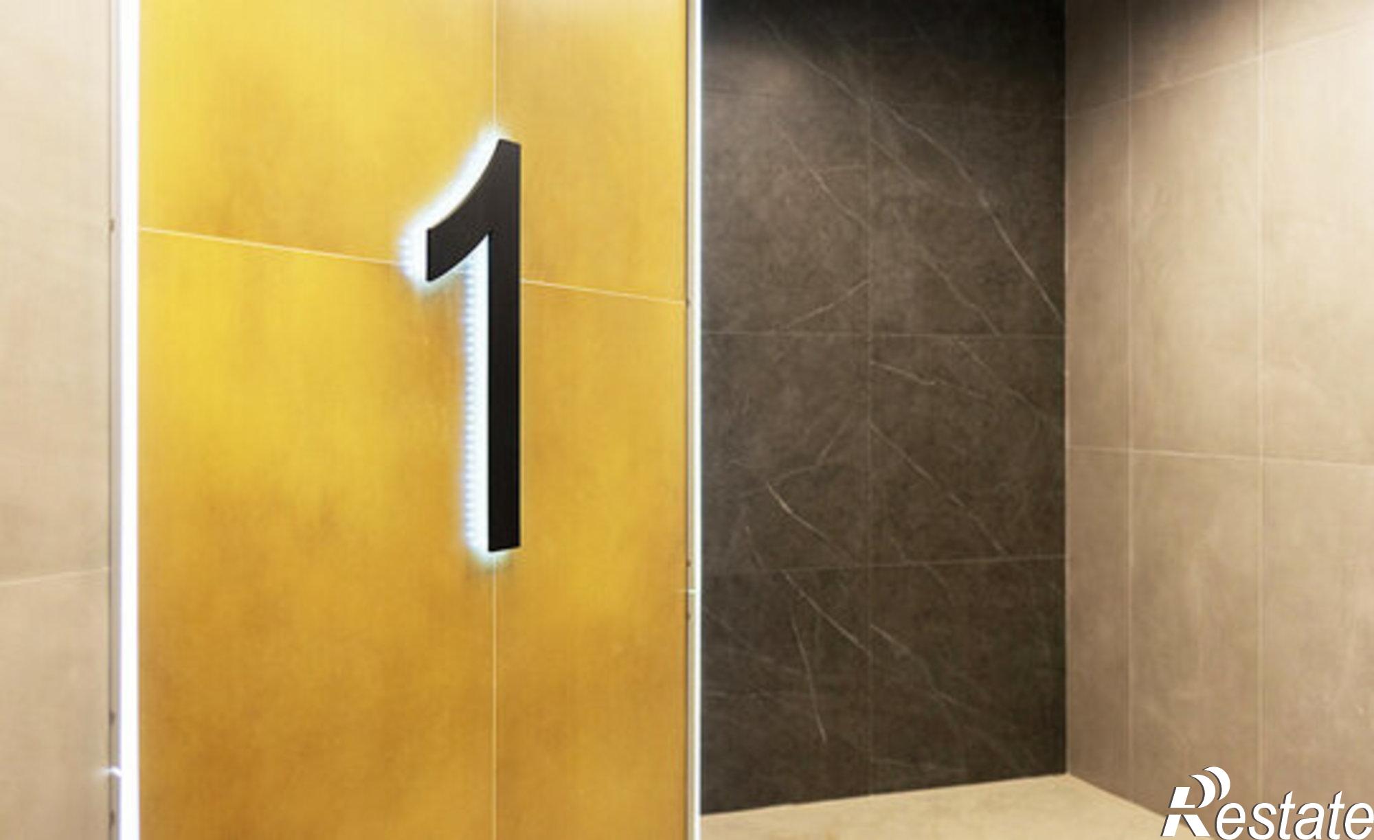 Купить квартиру за 5 770 540 рублей на улица Земнухова, 2