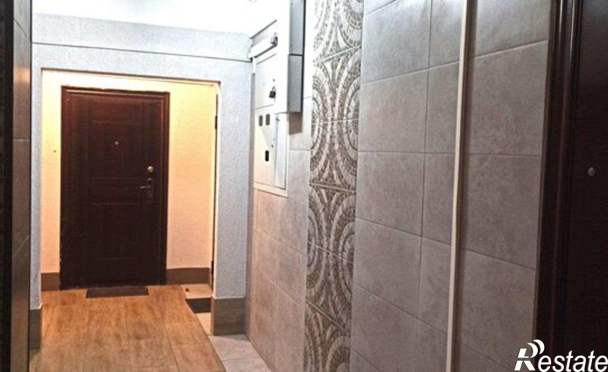 Купить квартиру за 7 700 000 рублей на ул Затинная, 8 1