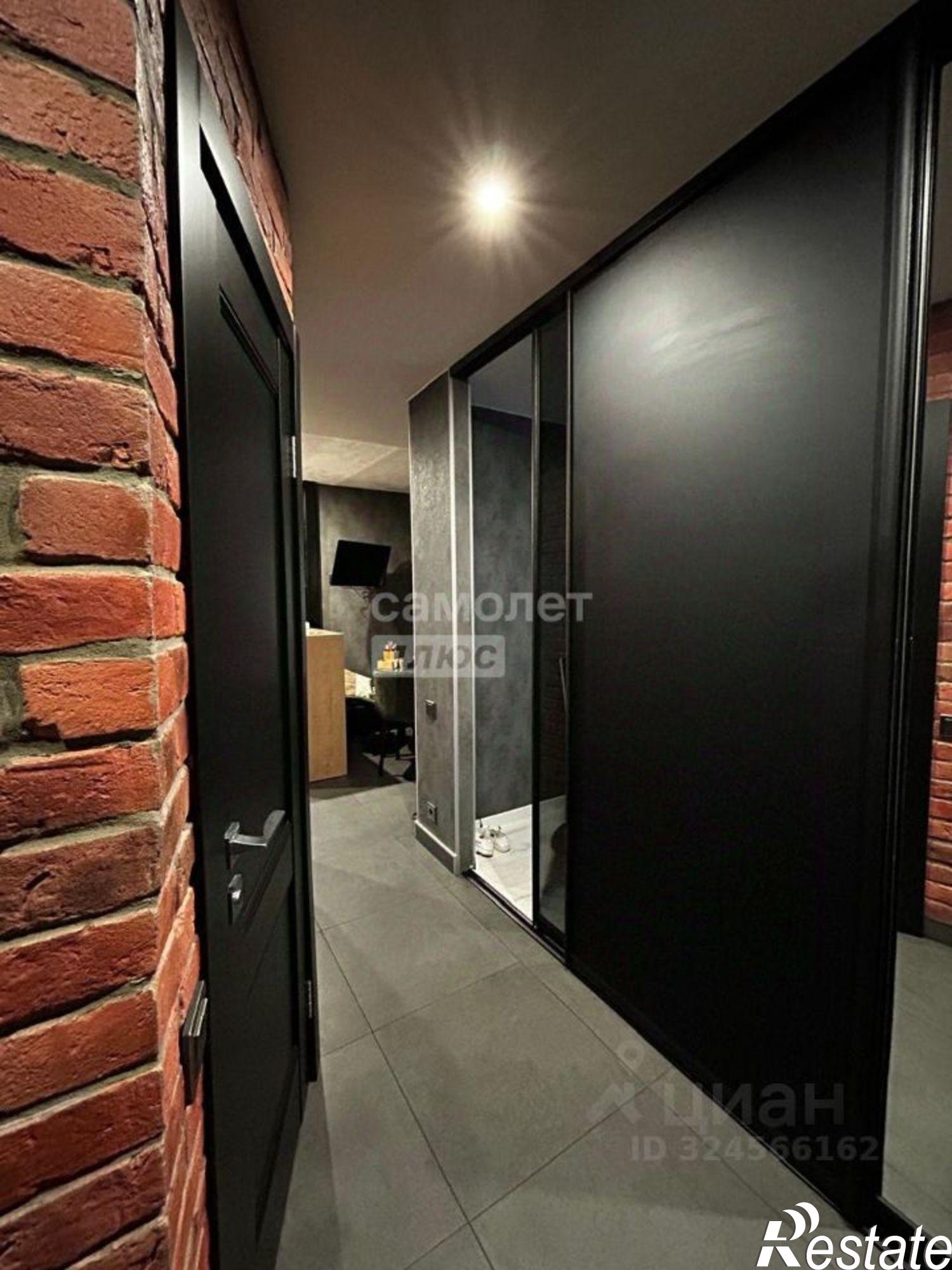 Купить квартиру за 5 500 000 рублей на Подгорная улица, 4