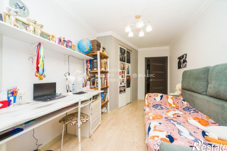 2-комн квартира Большая улица, 100,  д. 100