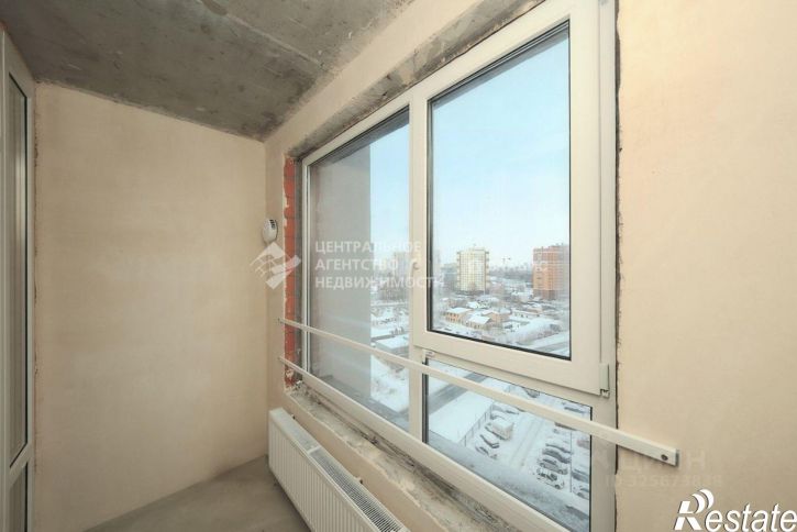 2-комн квартира улица Александра Полина, 3