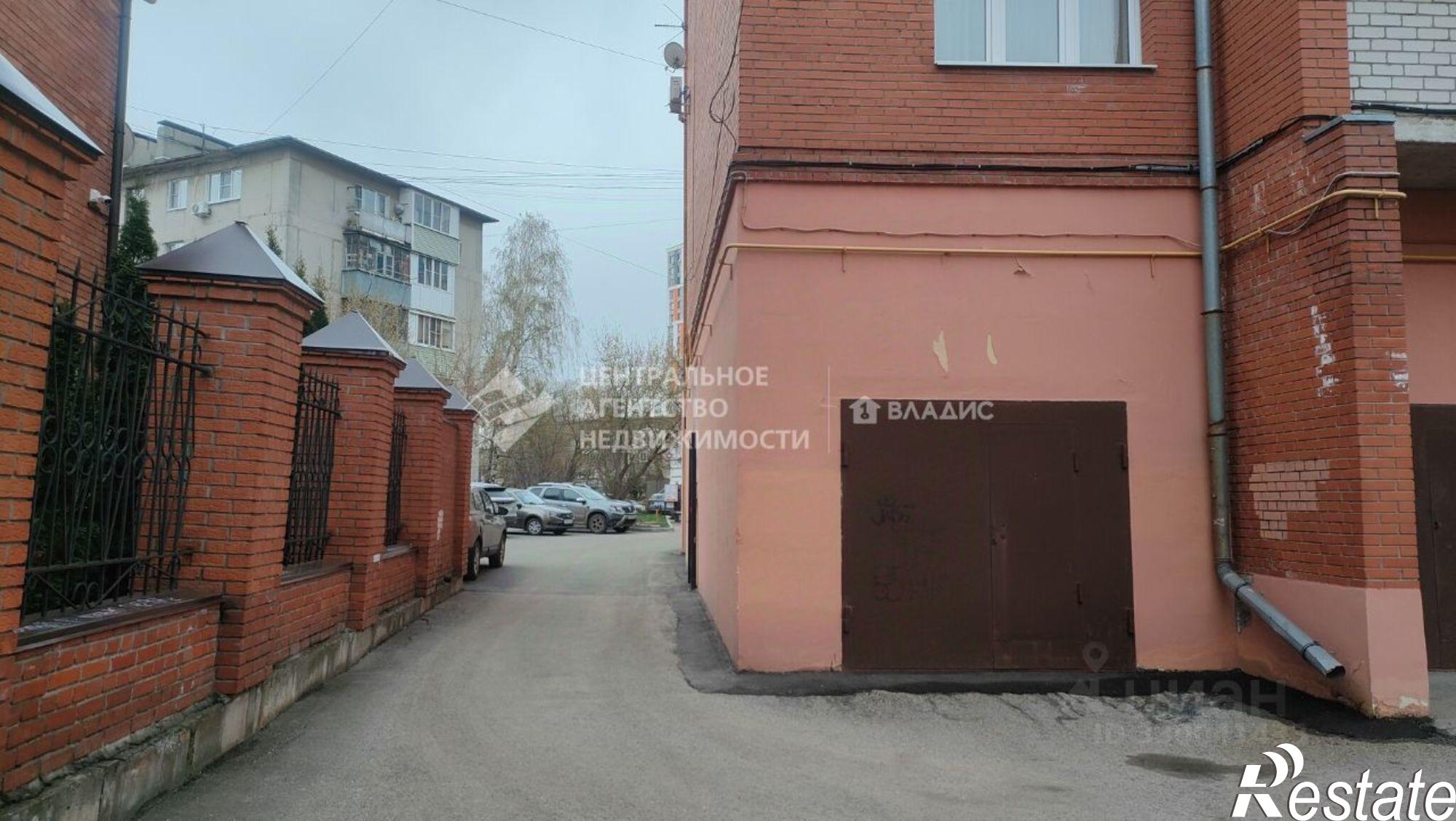 Купить гараж, место в паркинге за 2 400 000 рублей на ул Чкалова, 10А