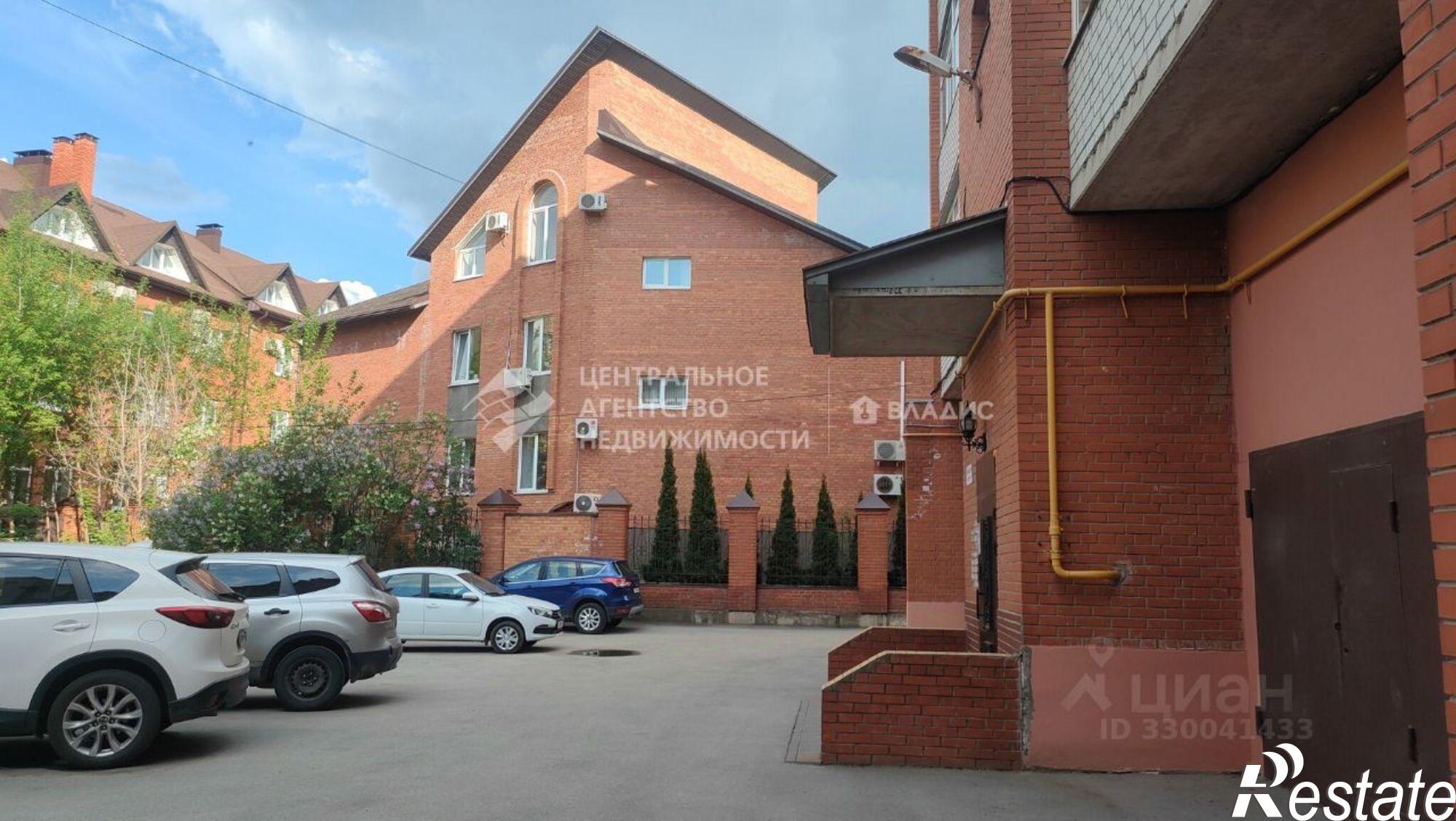 Купить гараж, место в паркинге за 2 400 000 рублей на ул Чкалова, 10А