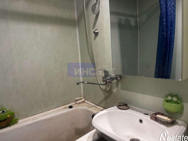 4-комн квартира улица Новосёлов, 33 к1,  д. 33 к1