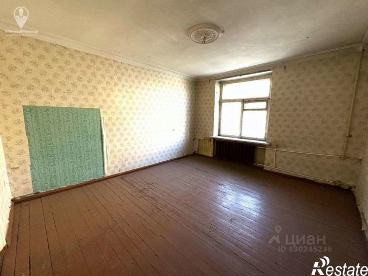 4-комн квартира ул Есенина, 37/2,  д. 37/2