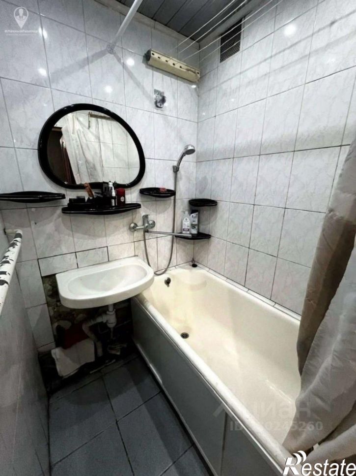2-комн квартира ул Стройкова, 84 2,  д. 84 2,  к. 2