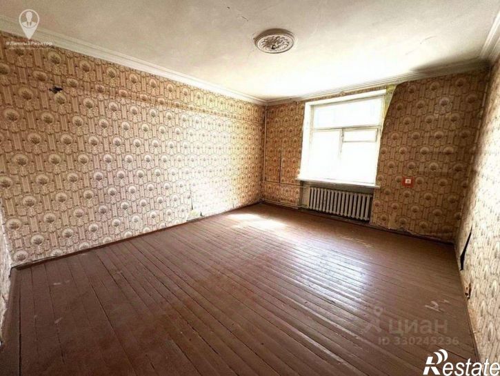 4-комн квартира ул Есенина, 37/2,  д. 37/2