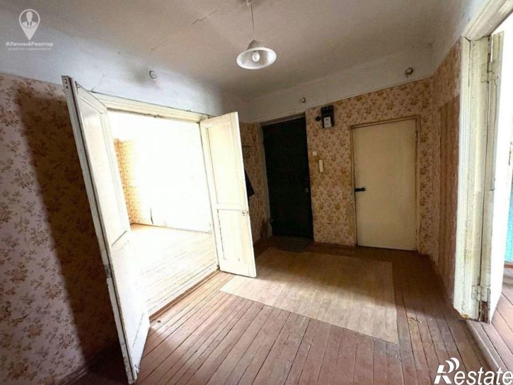 4-комн квартира ул Есенина, 37/2,  д. 37/2