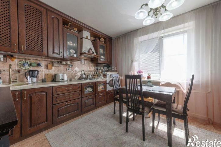 2-комн квартира ул Комбайновая, 28,  д. 28