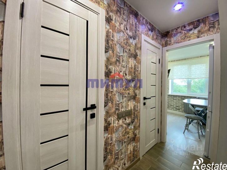2-комн квартира ул Бирюзова, 31 1,  д. 31 1,  к. 1
