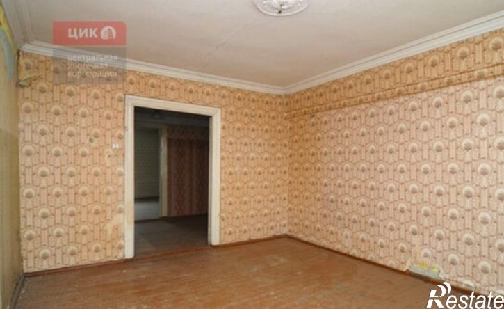 4-комн квартира улица Есенина, 37/2,  д. 37/2