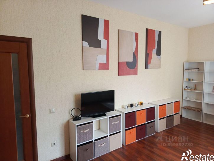 2-комн квартира улица Есенина, 65 к1,  д. 65 к1