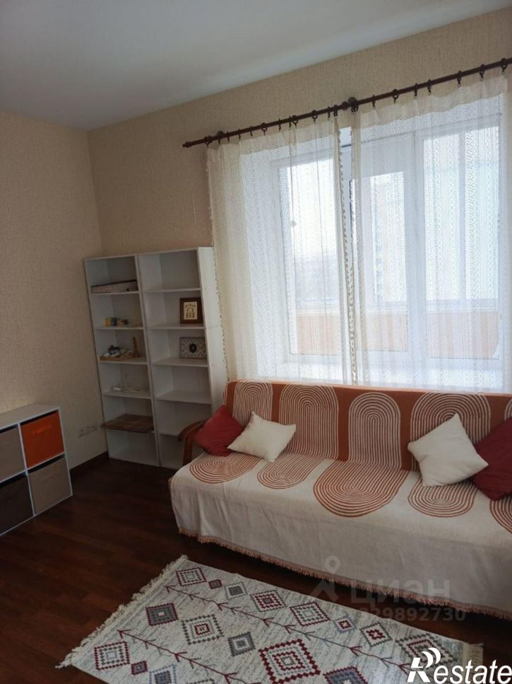 2-комн квартира улица Есенина, 65 к1,  д. 65 к1