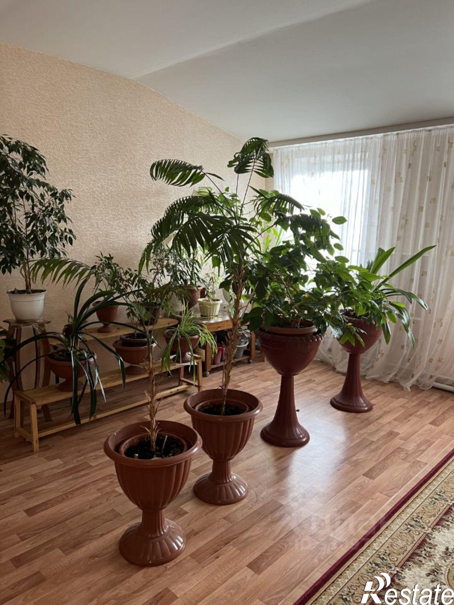 Купить дачу, дом, коттедж за 18 500 000 рублей на ул Садовая, 40