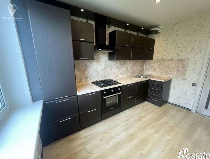 3-комн квартира ул Бирюзова, 24 1,  д. 24 1,  к. 1