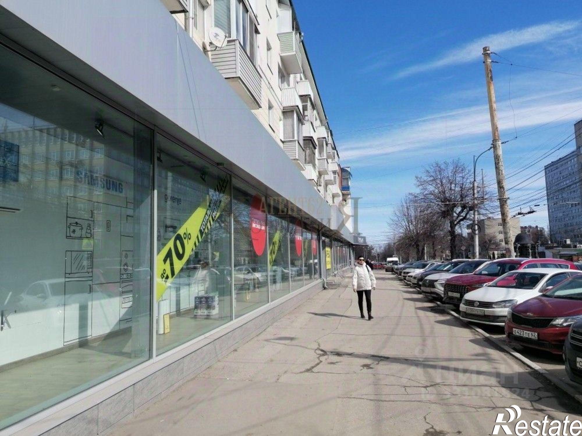 Сдать торговое помещение за 450 000 рублей на улица Ленина, 2/68