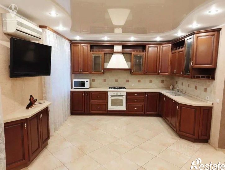 3-комн квартира Комбайновая улица, 24,  д. 24