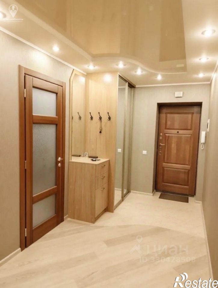 3-комн квартира Комбайновая улица, 24,  д. 24