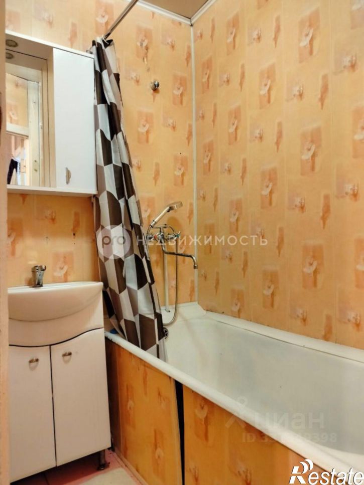 2-комн квартира улица Типанова, 16,  д. 16