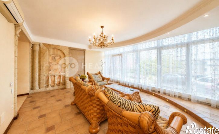 4-комн квартира ул Сенная, 10,  д. 10