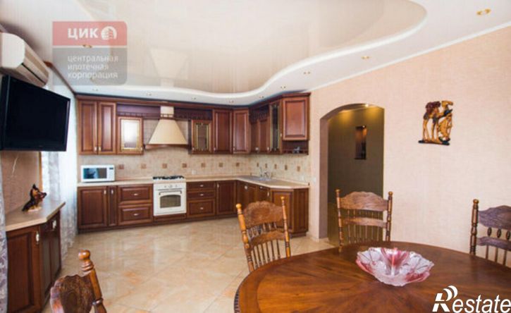 3-комн квартира ул Комбайновая, 24,  д. 24