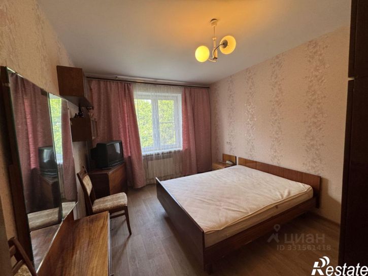 2-комн квартира ул Сельских Строителей, 3е,  д. 3е