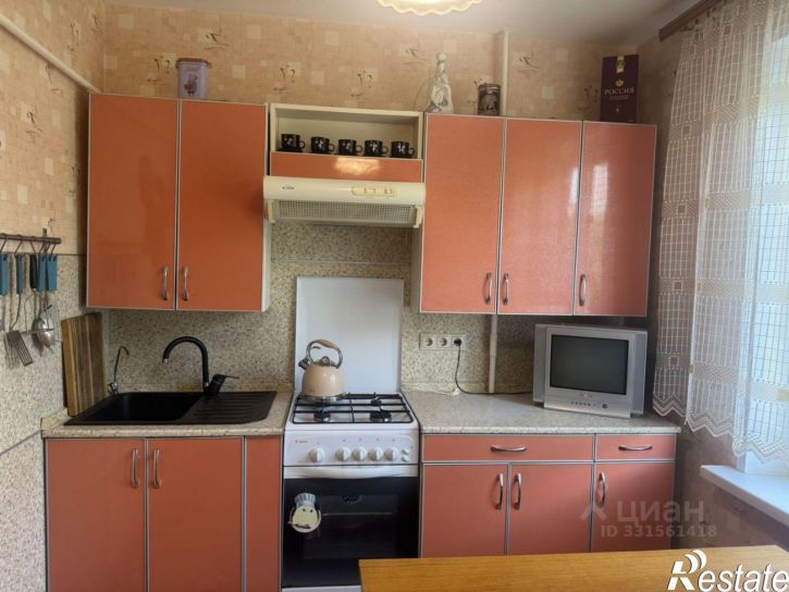 2-комн квартира ул Сельских Строителей, 3е,  д. 3е