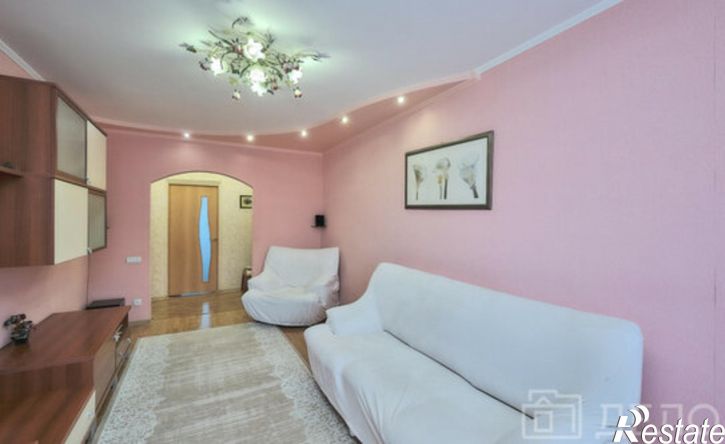 4-комн квартира улица Стройкова, 25,  д. 25