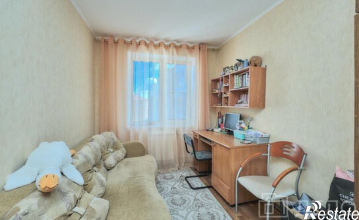 4-комн квартира улица Стройкова, 25,  д. 25