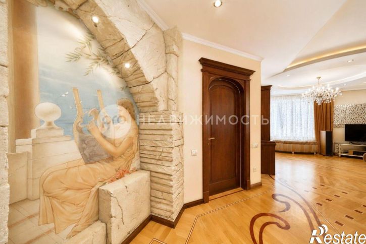 4-комн квартира Сенная улица, 10,  д. 10