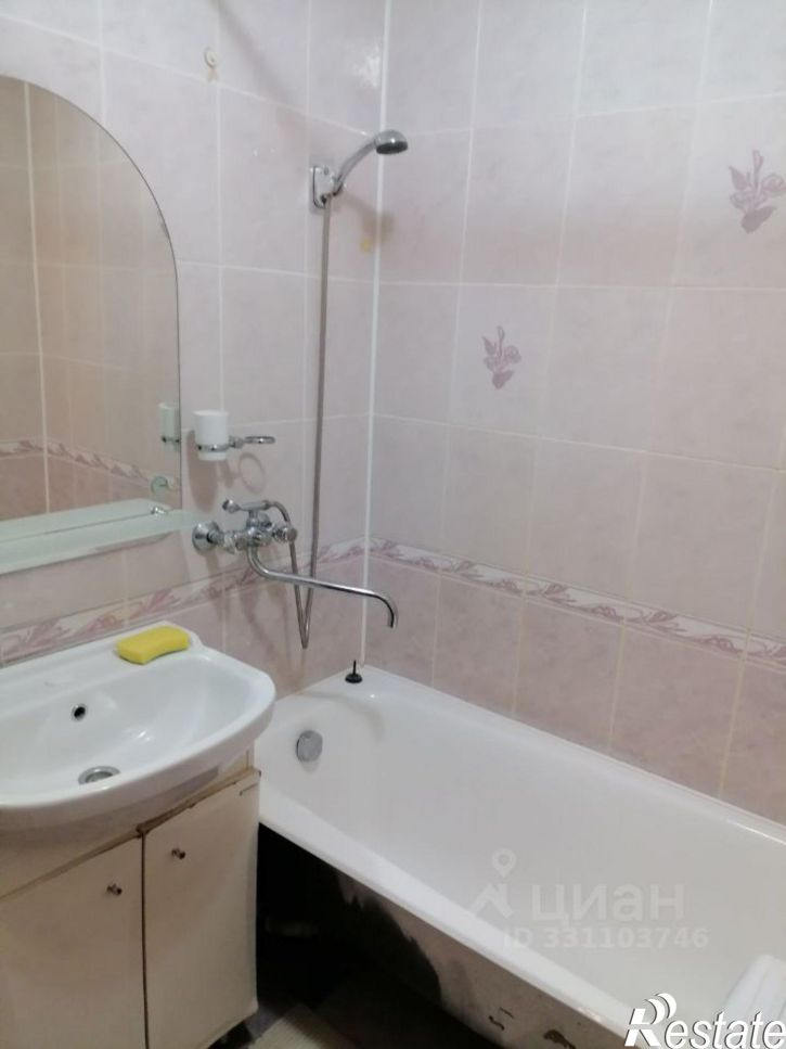 2-комн квартира Первомайский пр-кт, 64 3,  д. 64 3,  к. 3