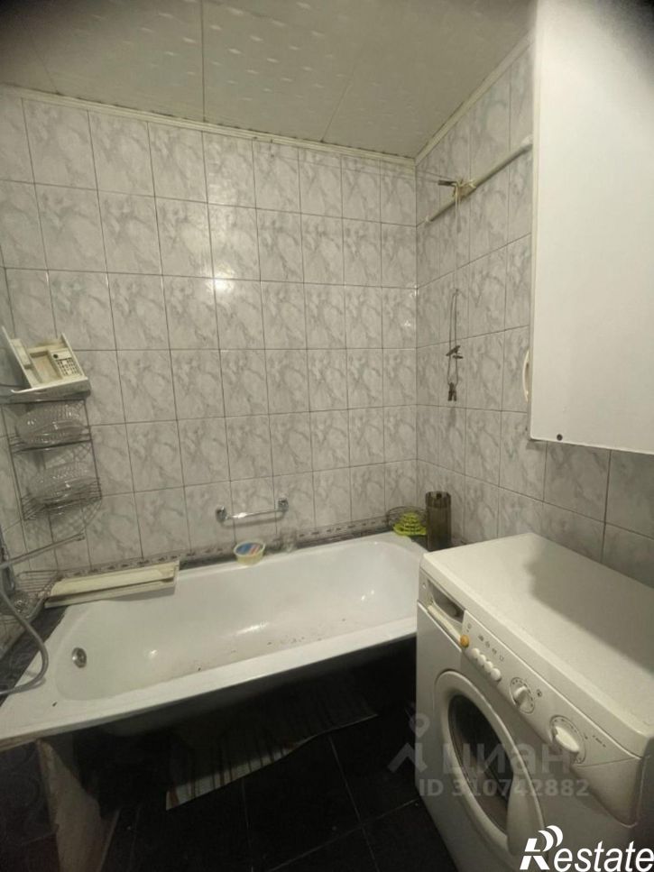2-комн квартира улица Бирюзова, 1к3