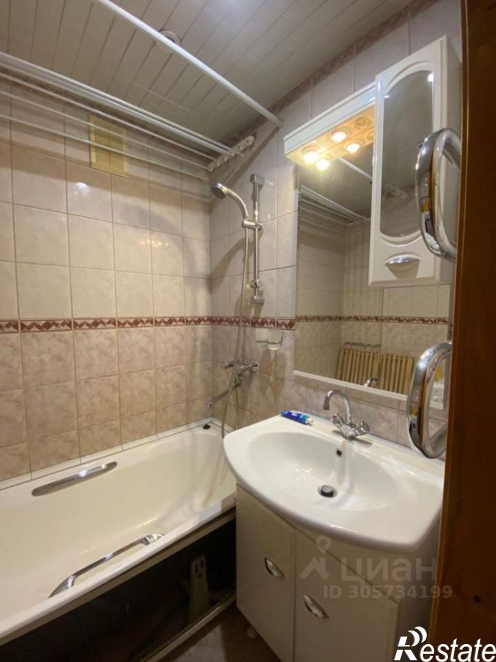 2-комн квартира ул Бирюзова, 10,  д. 10