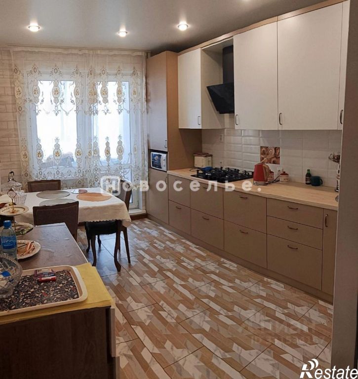 3-комн квартира ул Есенина, 2Б,  д. 2Б