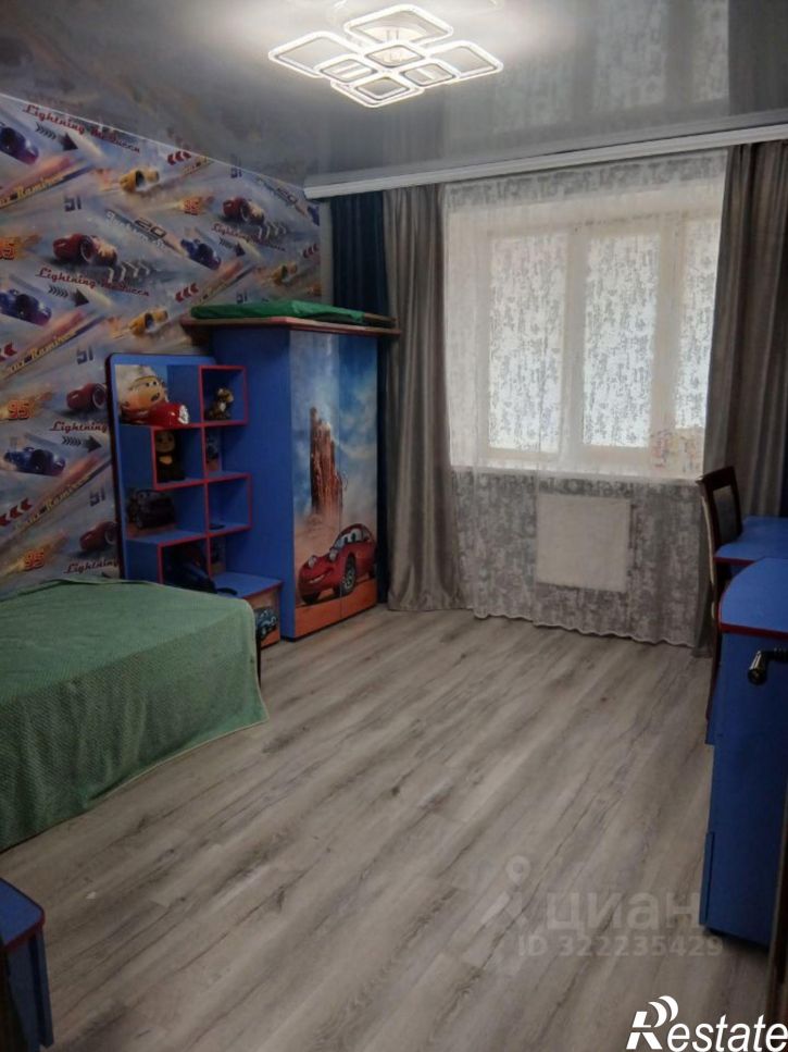 3-комн квартира ул Семчинская, 3,  д. 3