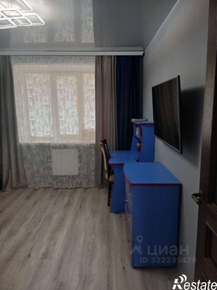3-комн квартира ул Семчинская, 3,  д. 3