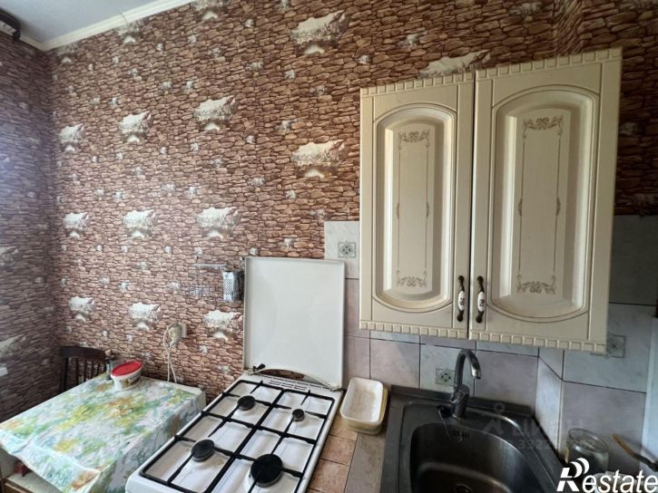 3-комн квартира микрорайон Октябрьский городок, 21