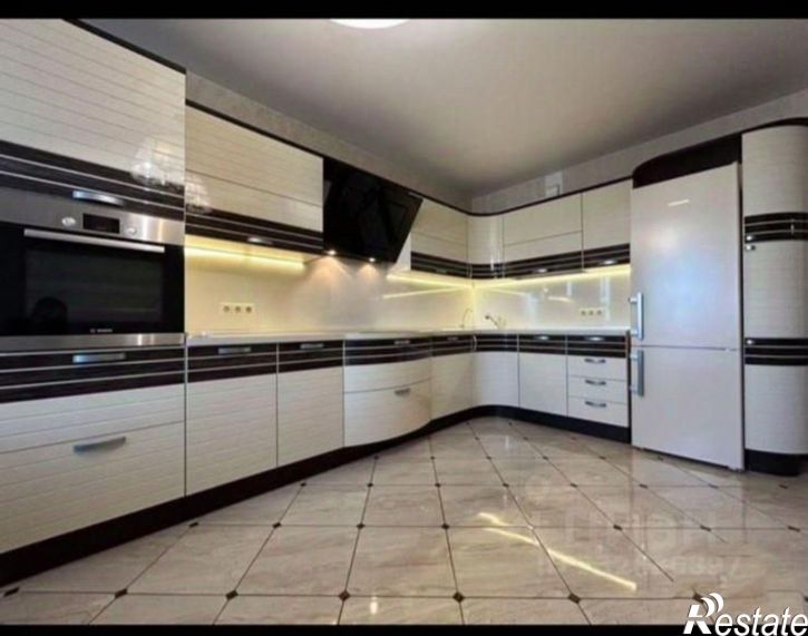 3-комн квартира Первомайский пр-кт, 76 3,  д. 76 3,  к. 3