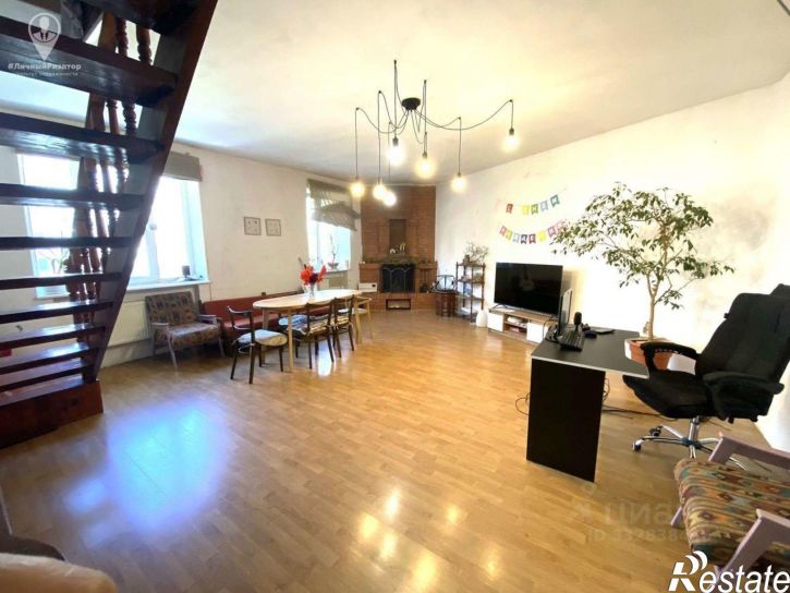3-комн квартира пл Димитрова, 3 1,  д. 3 1,  к. 1