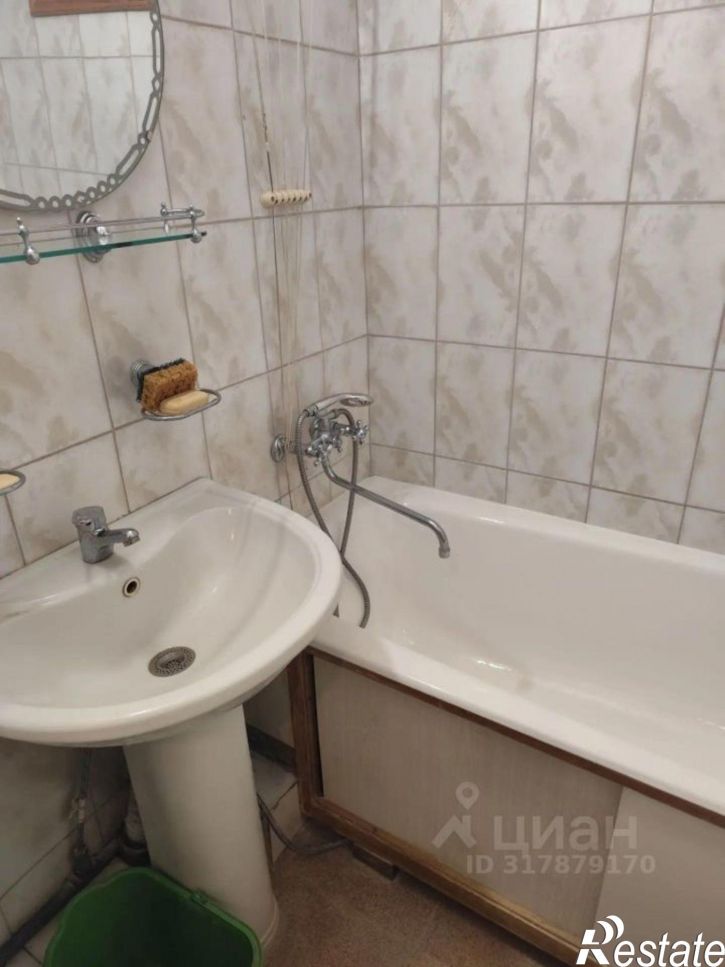 2-комн квартира ул 6-я Линия, 4,  д. 4
