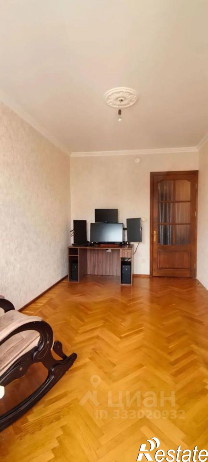 3-комн квартира пр-д Щедрина, 15Б,  д. 15Б