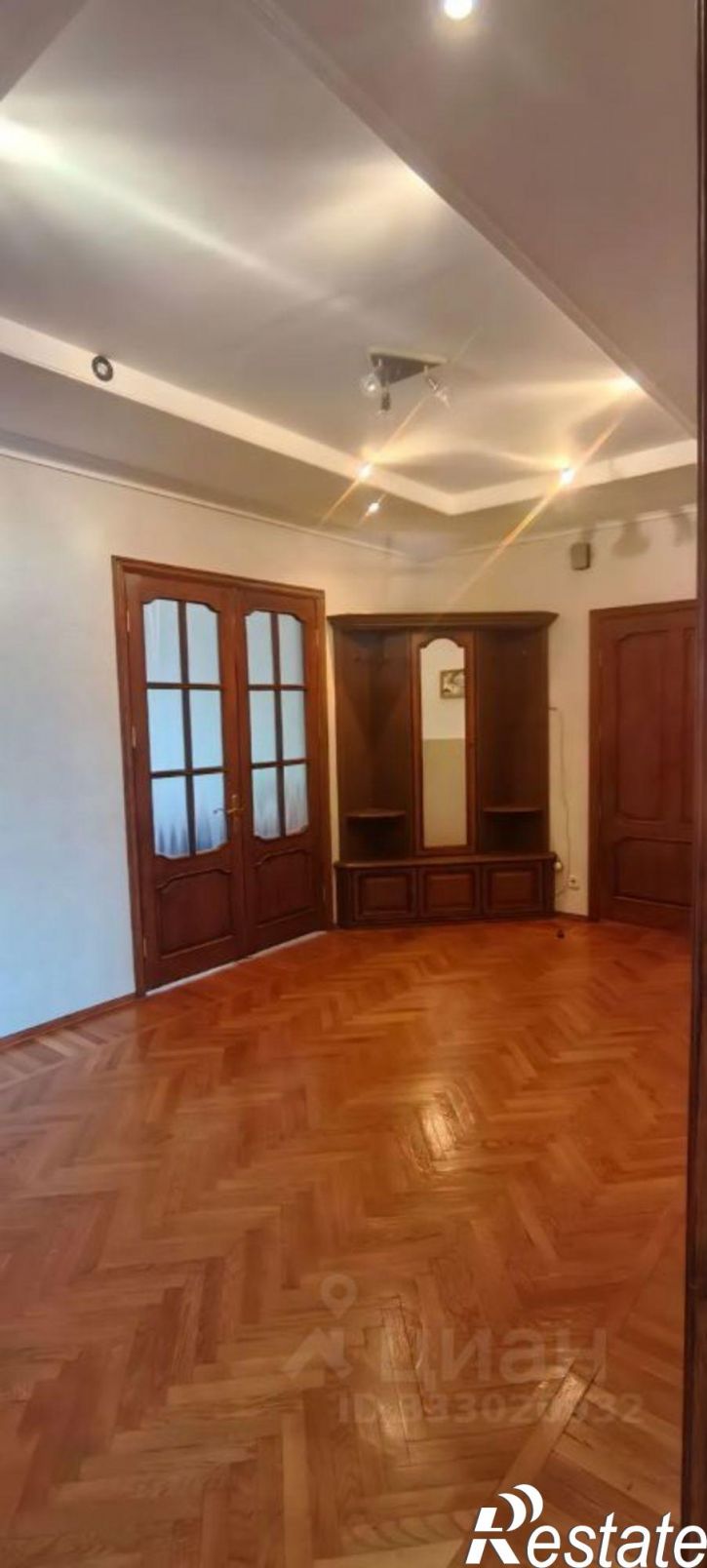 3-комн квартира пр-д Щедрина, 15Б,  д. 15Б