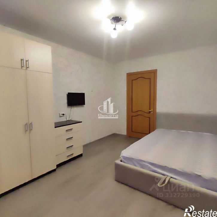 3-комн квартира ул Новаторов, 3,  д. 3