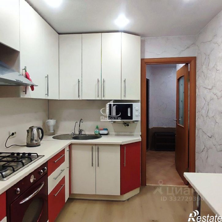 3-комн квартира ул Новаторов, 3,  д. 3