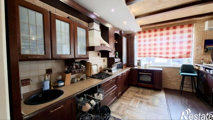 4-комн квартира ул Скоморошинская, 5,  д. 5